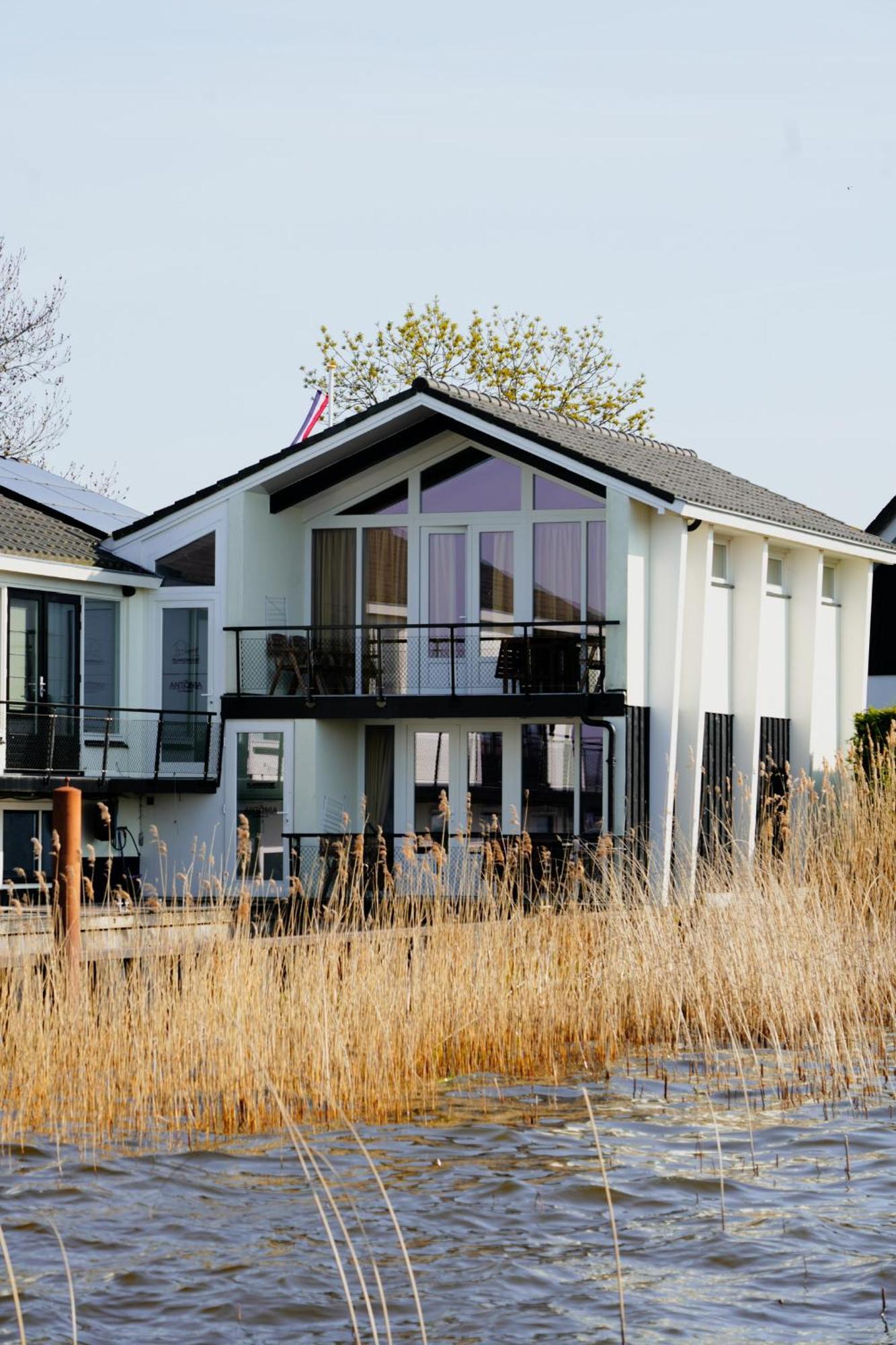 Plassenzicht Logies & Sloepverhuur Loosdrecht Dış mekan fotoğraf